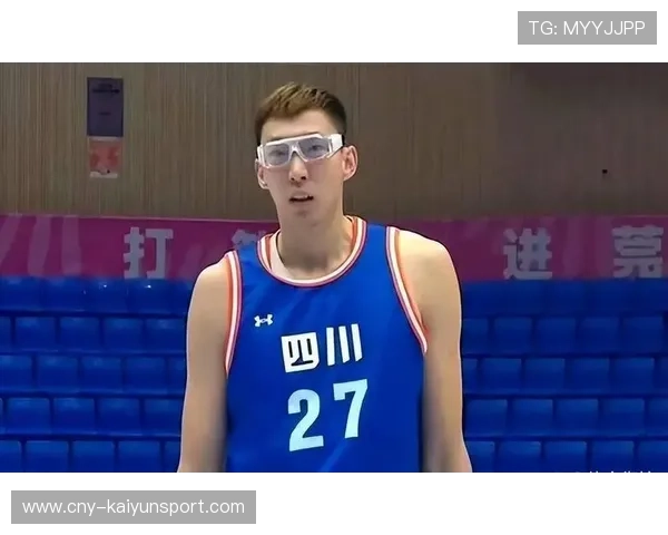 周琦状态上佳，展现卓越表现，成就赛场新高峰